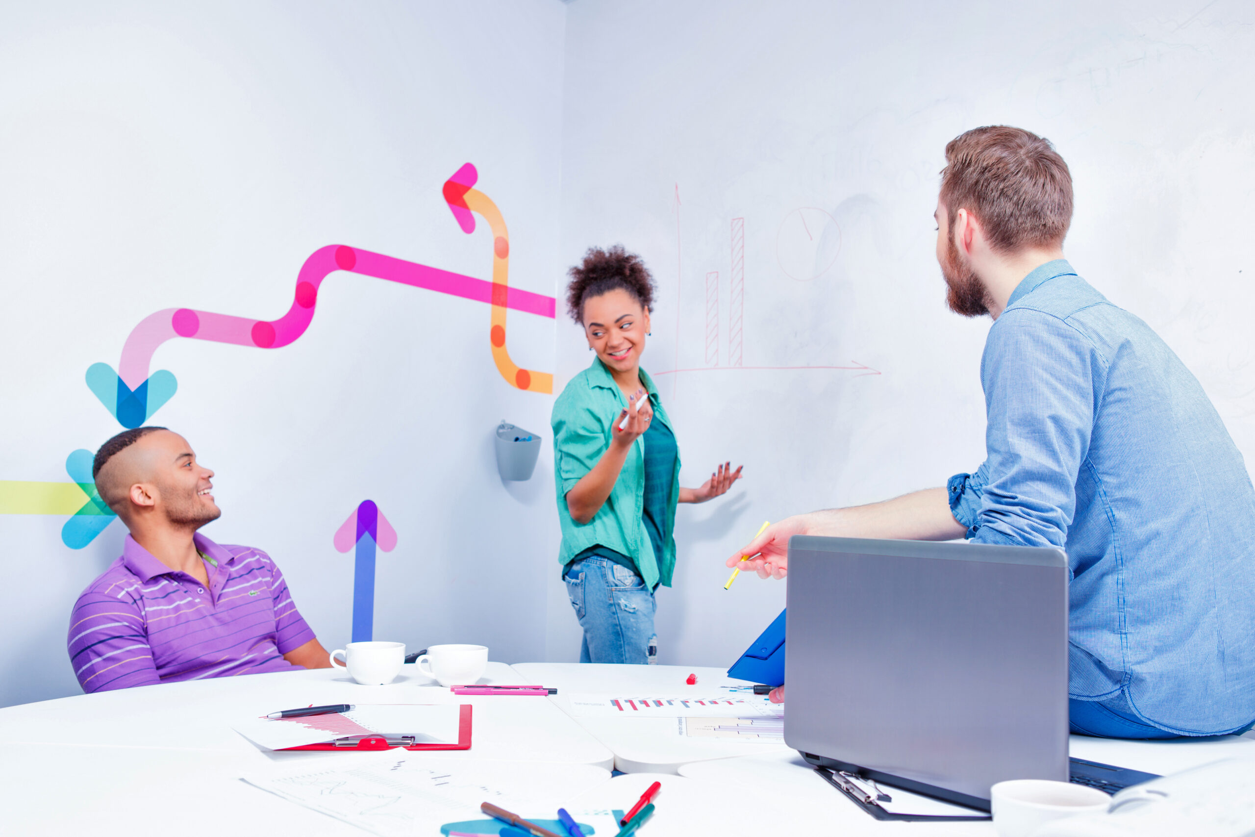 Soluciones integradas de Emocionartestudio: desde la estrategia hasta la ejecución