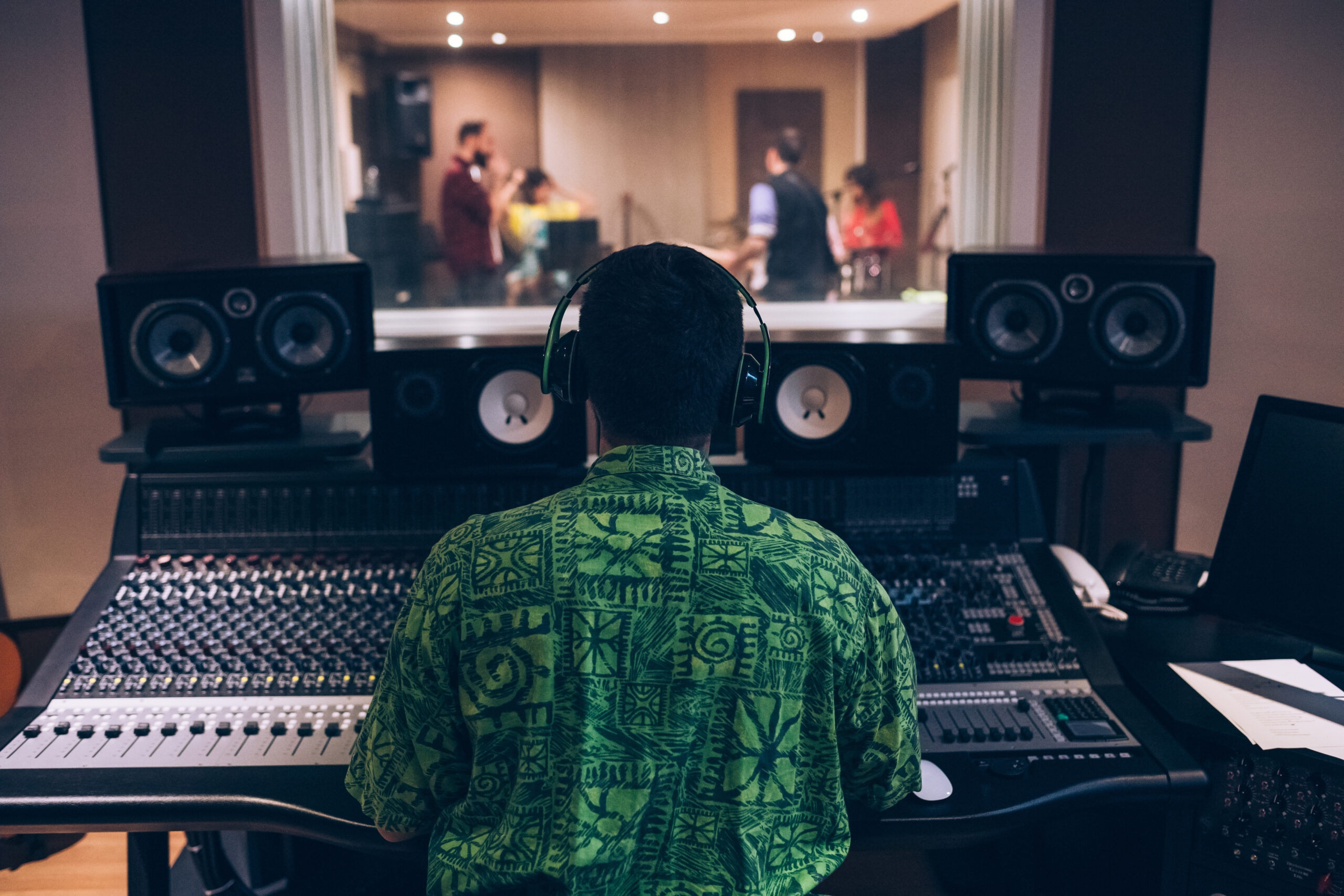 Estudio de grabación en Tenerife: cómo reservar y sacar el máximo partido para podcast, cursos y producciones corporativas