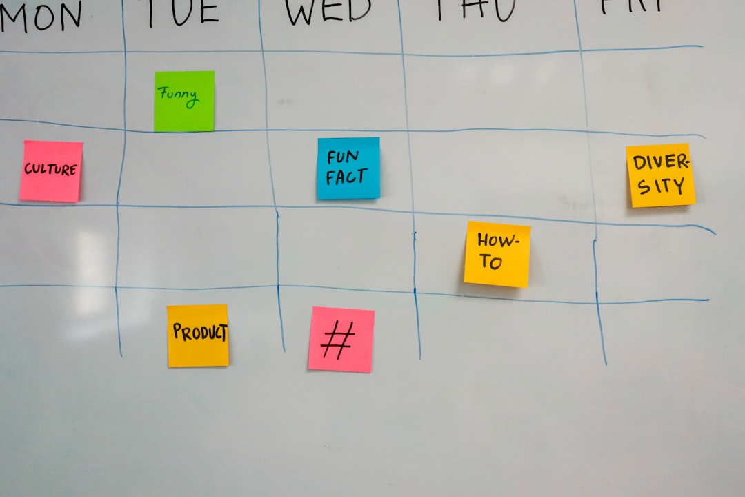 Calendario editorial anual sin agencia · para negocios que ya graban en estudio