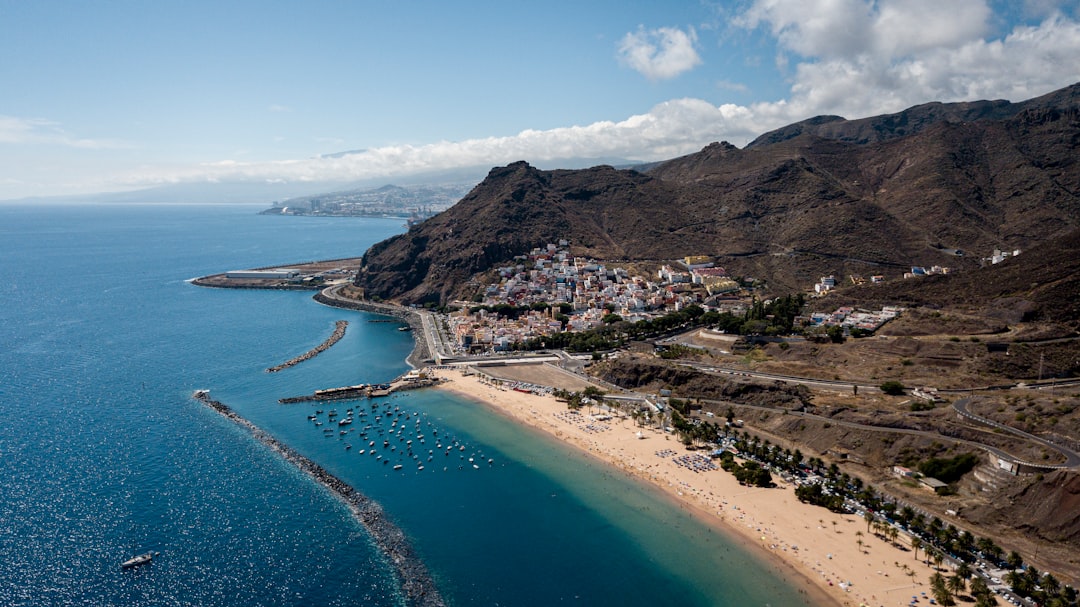 Caso real inmobiliaria Tenerife, fotos que venden en la mitad
