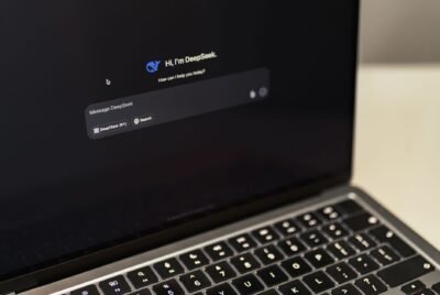 Chatbot que ayuda vs chatbot que enfada al cliente: 5 señales antes de contratar
