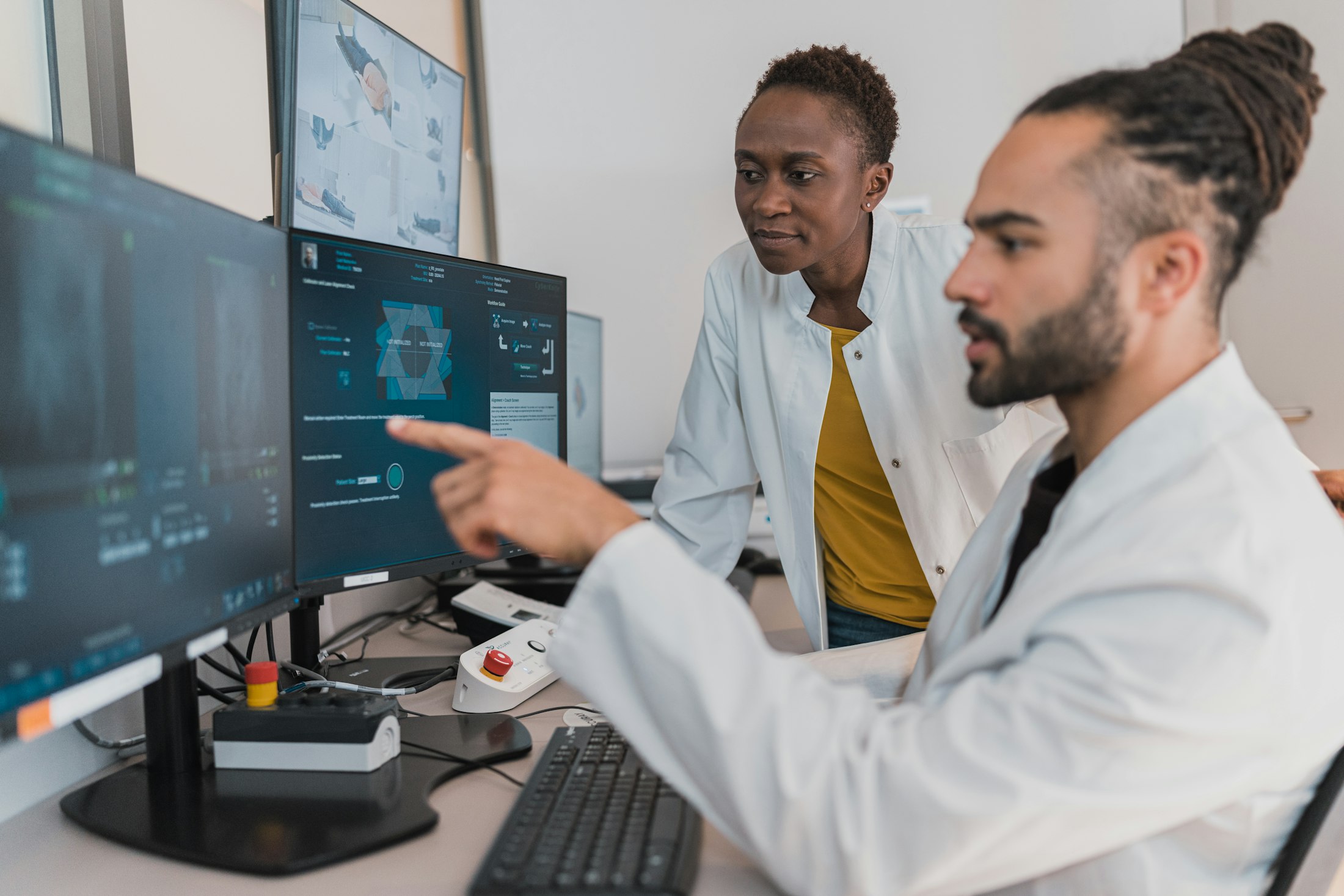 Equipo médico en clínica